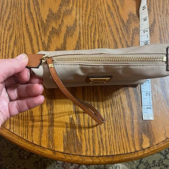 Lauren Ralph Lauren Beige Wristlet - Picture 3 of 6
